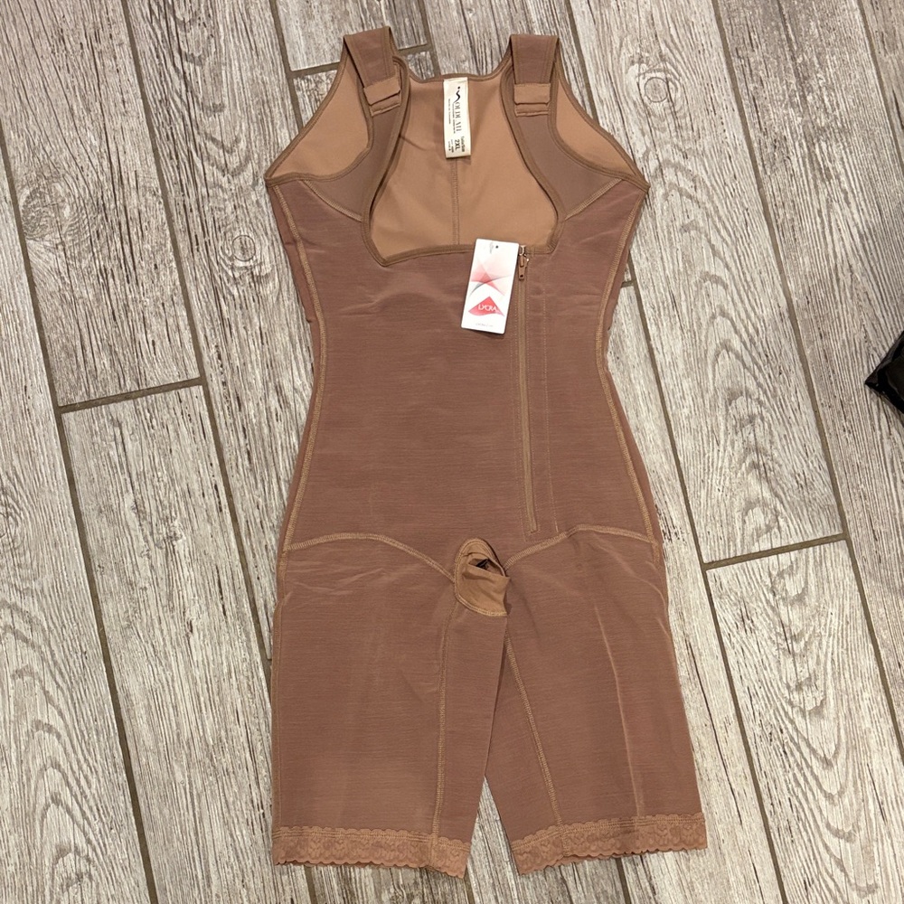 NEW! Moldeate Colombian Open Bust Shapewear Bodysuit